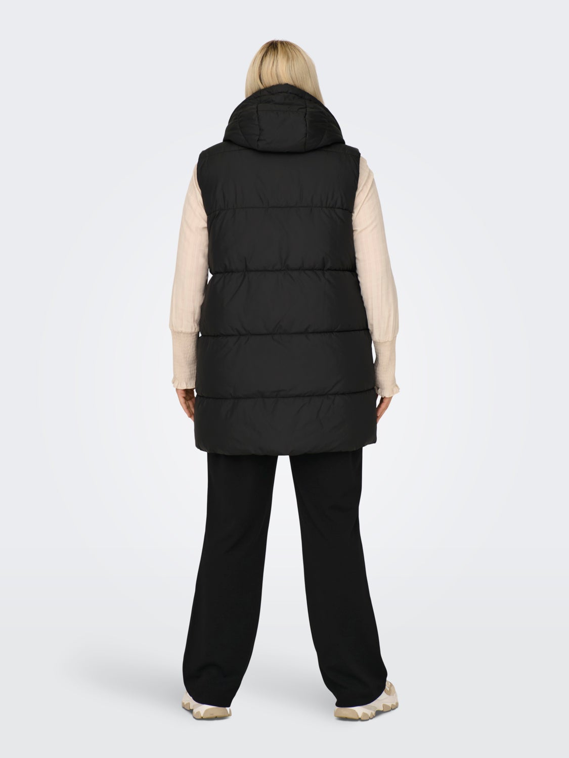 Curvy puffer jacket