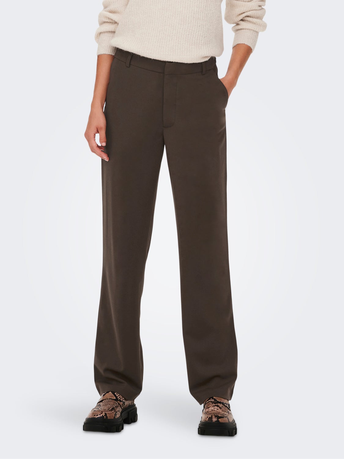 Straight fitted Trousers