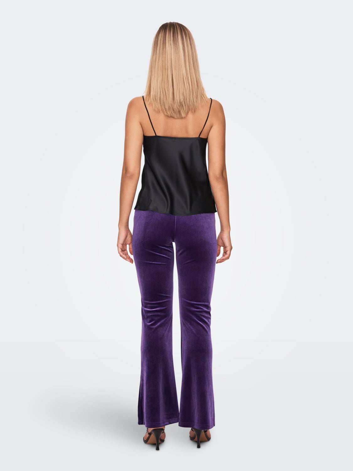 Solid colored Sleeveless Top