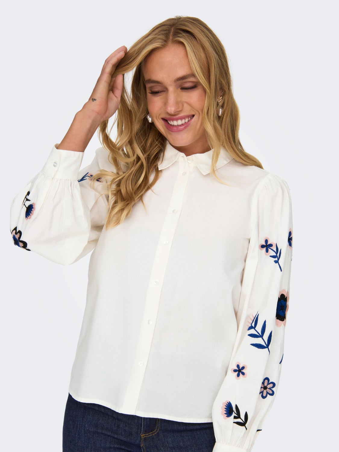 Shirt with ballon sleeves