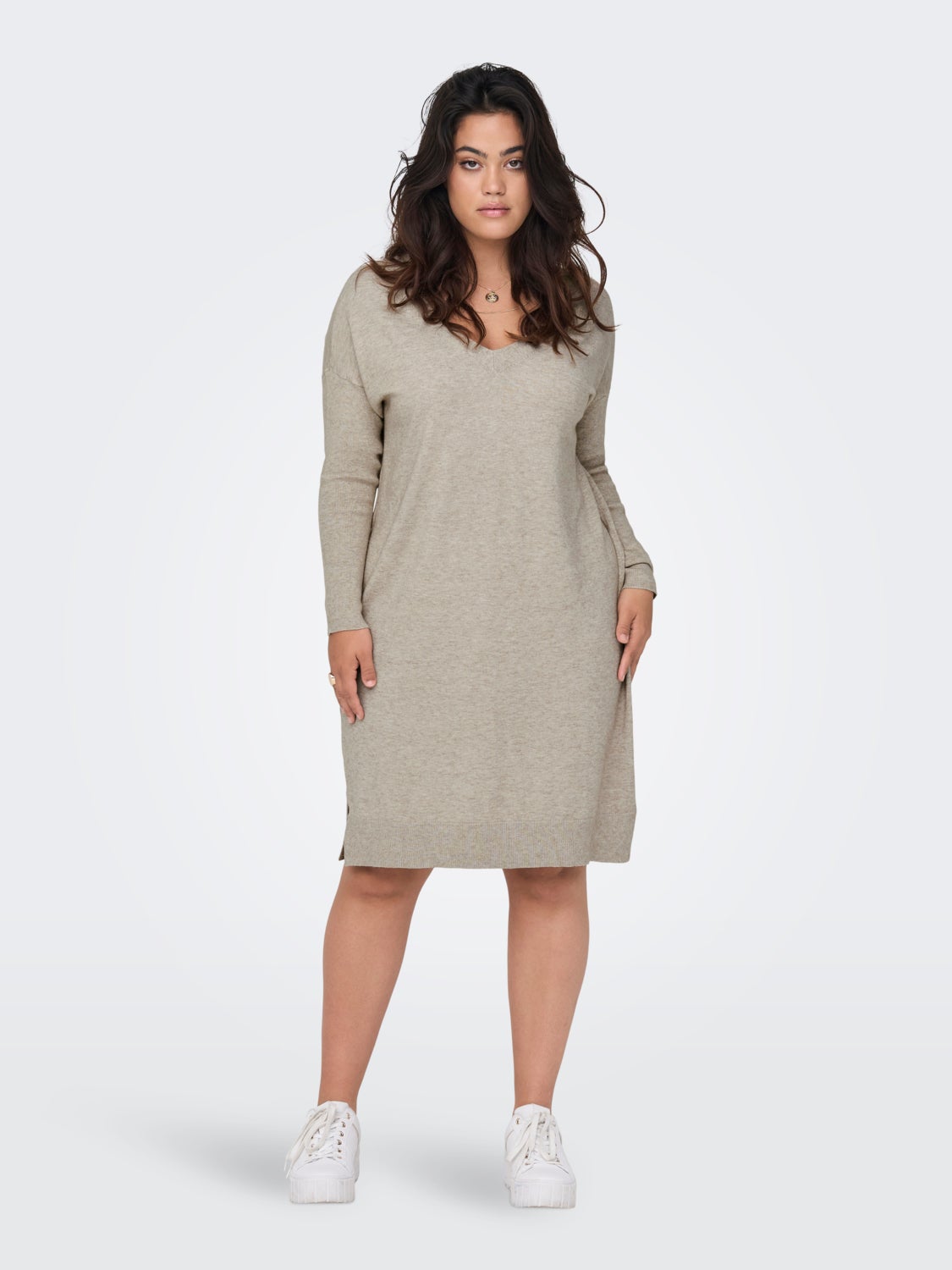 Curvy v-neck knitted dress