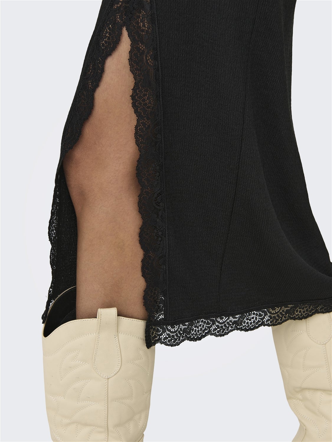 Midi skirt with slits