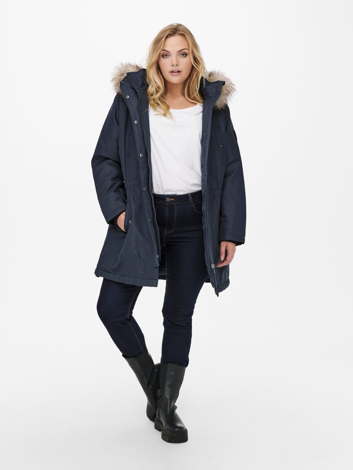 Curvy jacket with hood