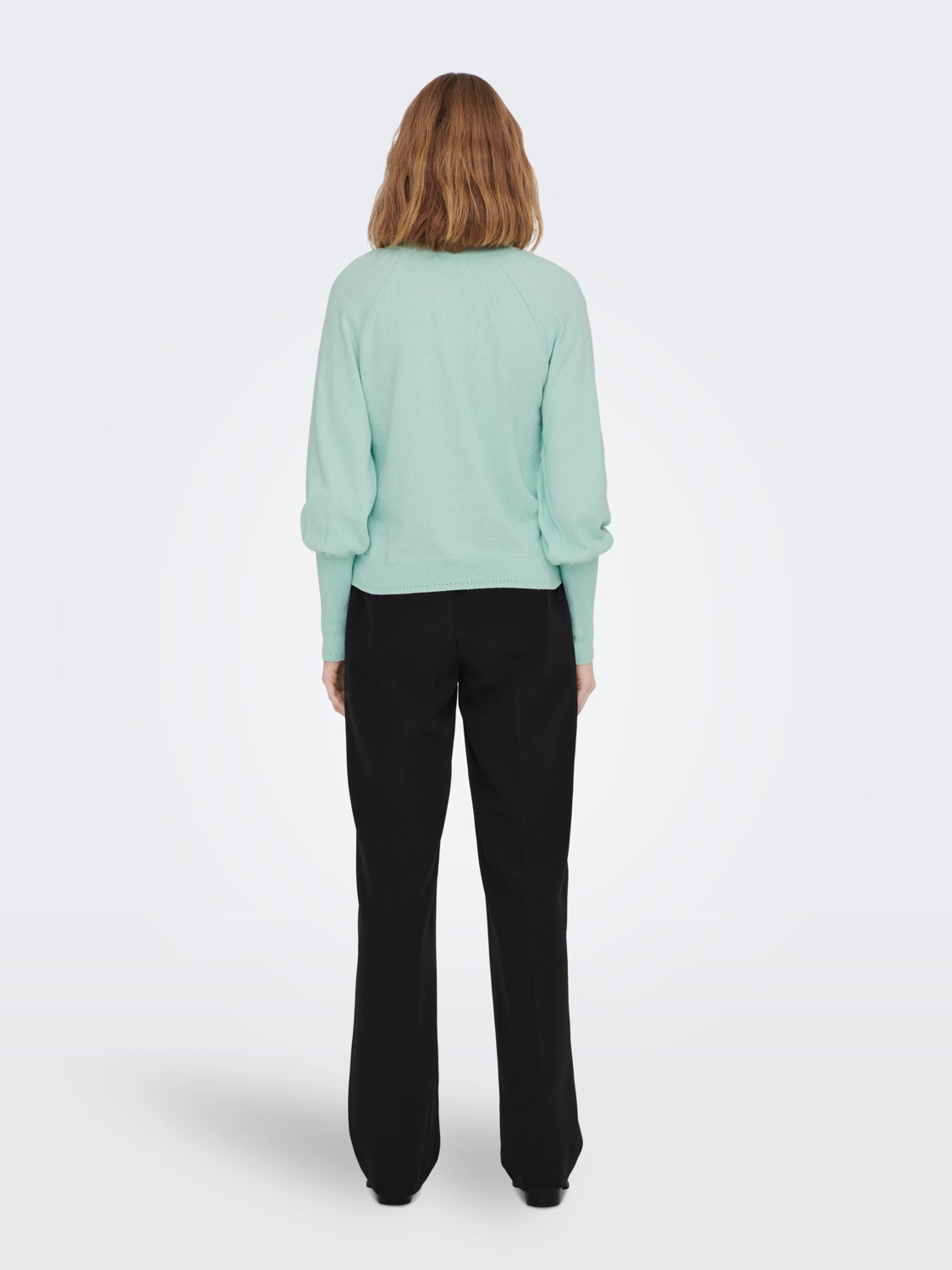Pullover with puff sleeves