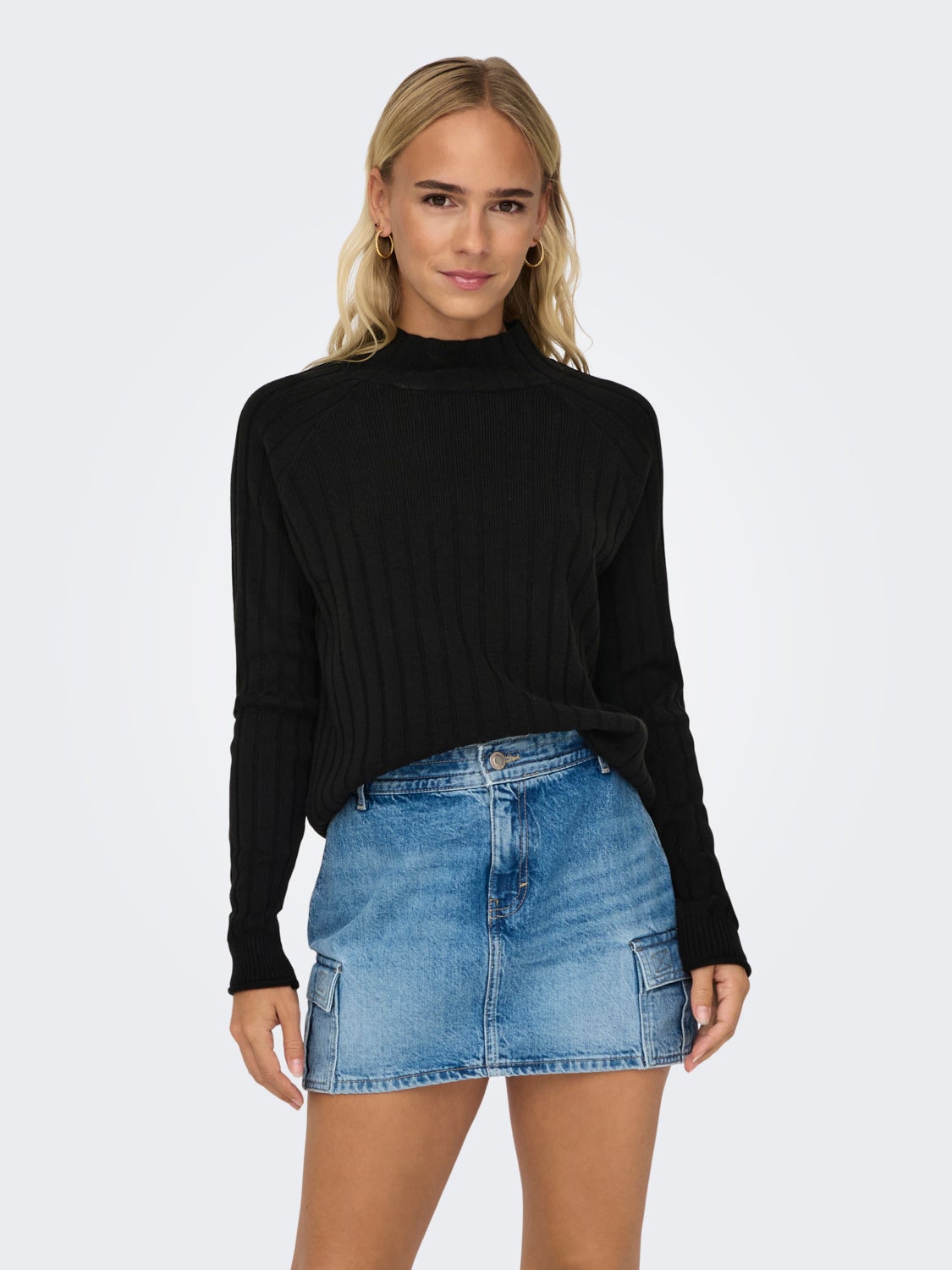 High neck knitted pullover