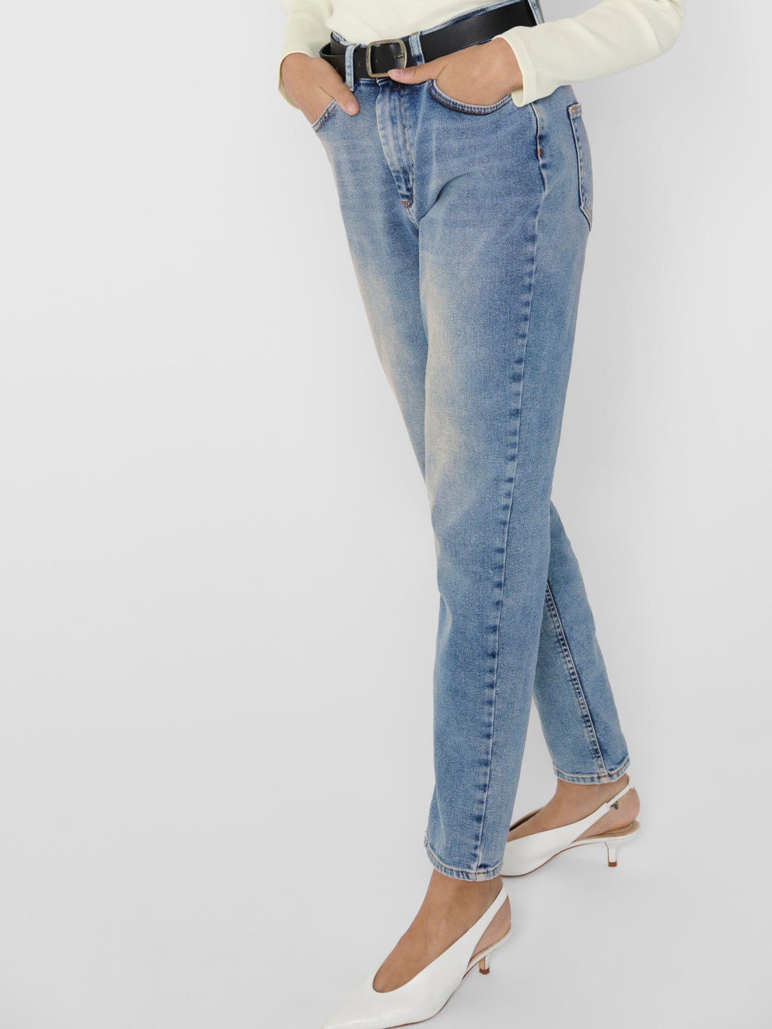 ONLVENEDA MOM JEANS REA7452 NOOS
