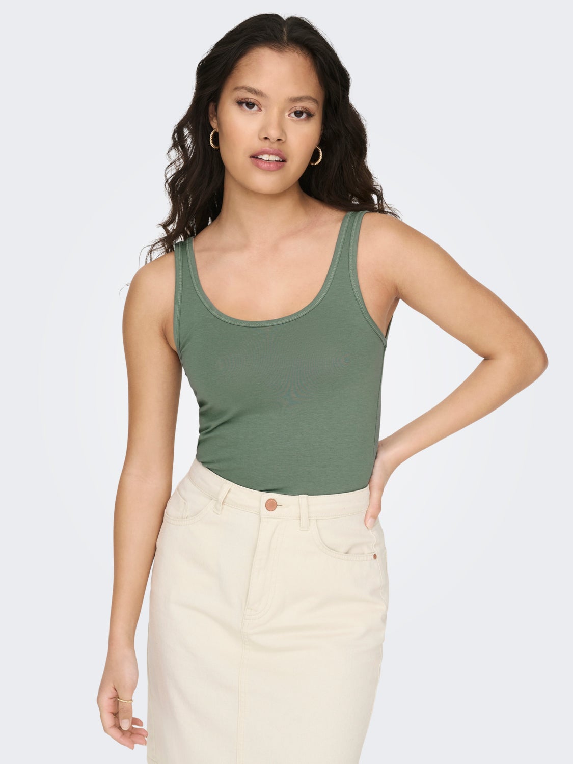 Slim Fit U-Neck Tank-Top