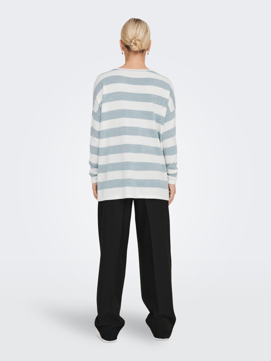 V-neck Knitted Pullover