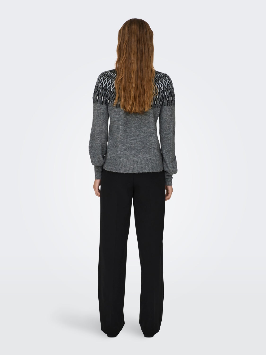 O-neck knitted pullover