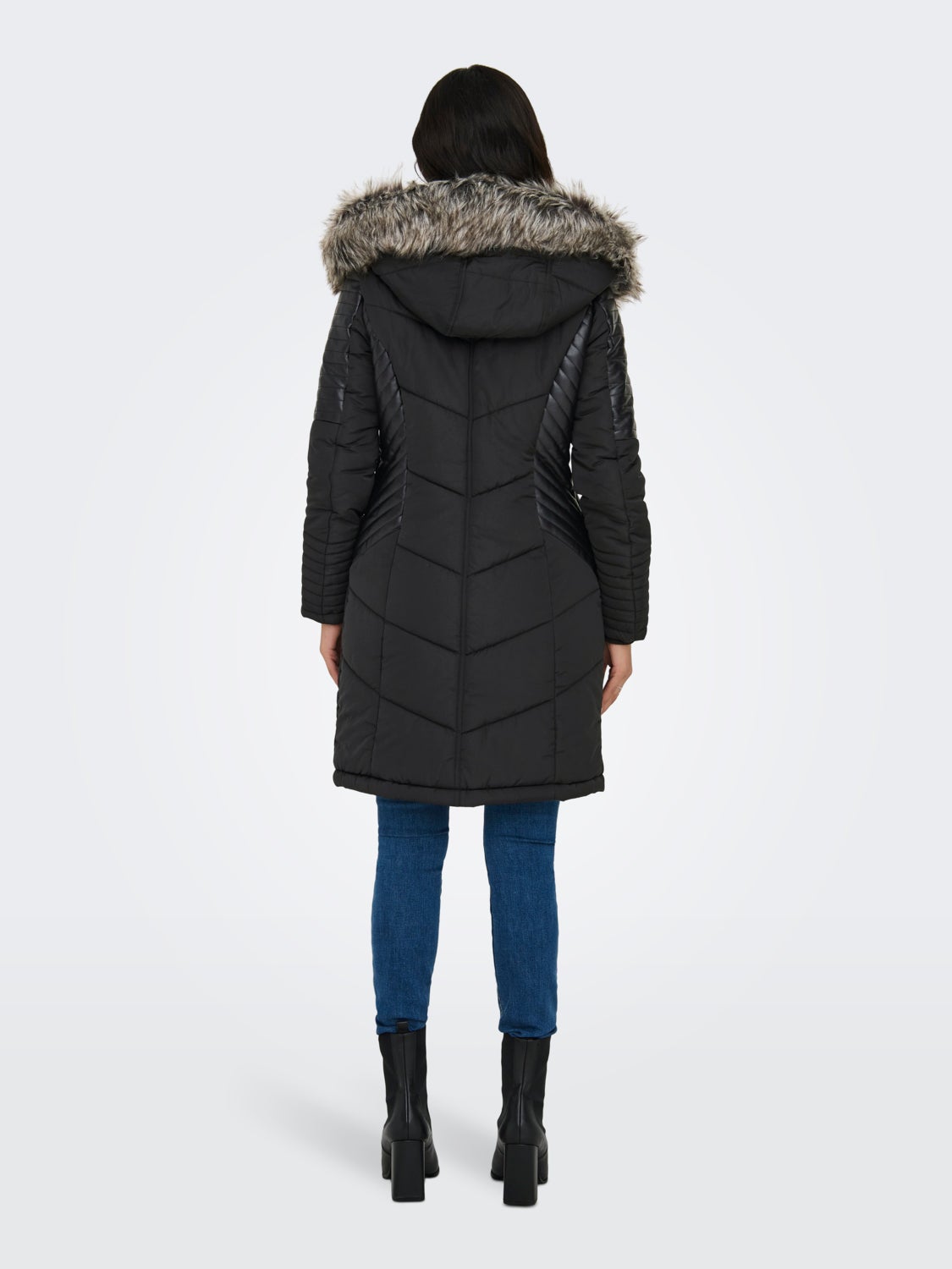 Hooded puffer jacket