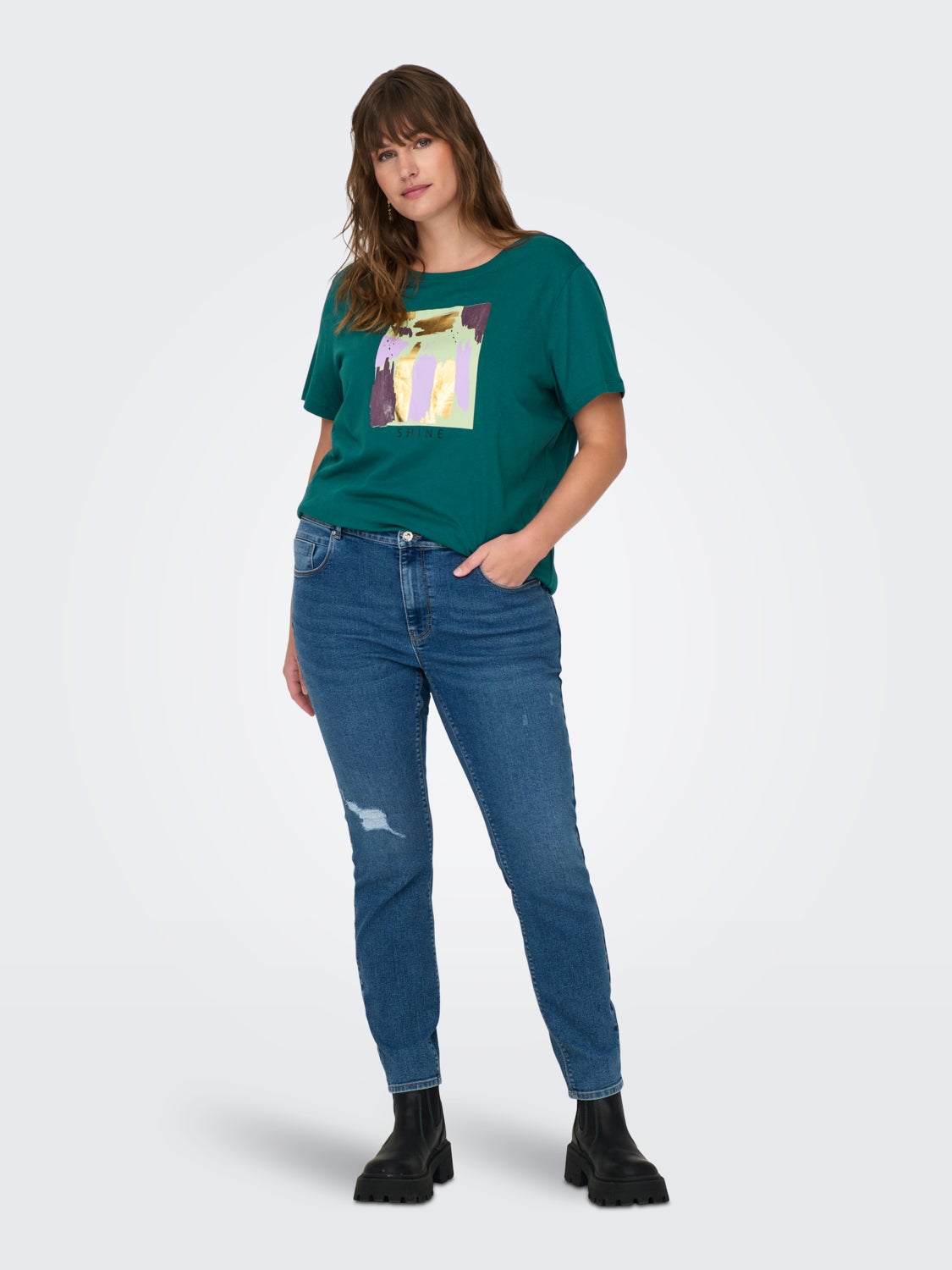Curvy o-neck t-shirt with