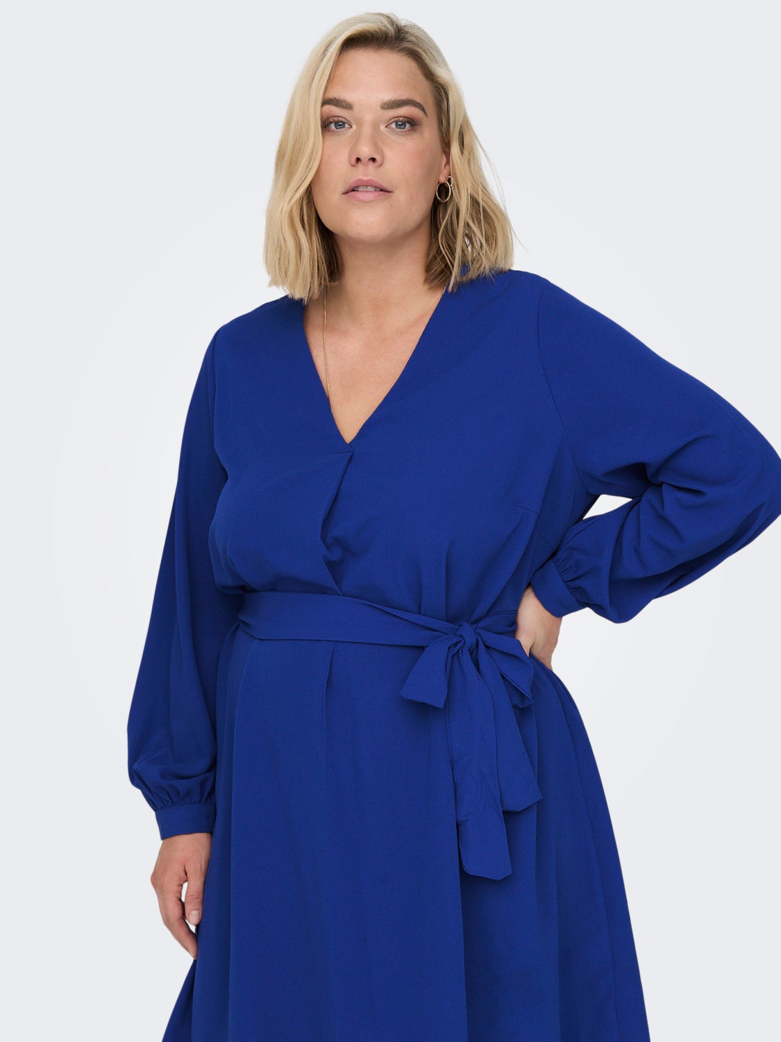 Curvy v-neck dress