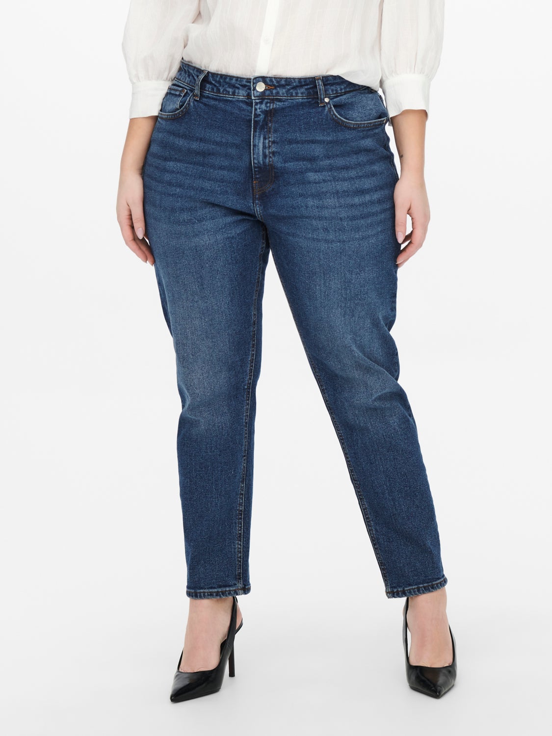 Curvy CAREneda mom jeans