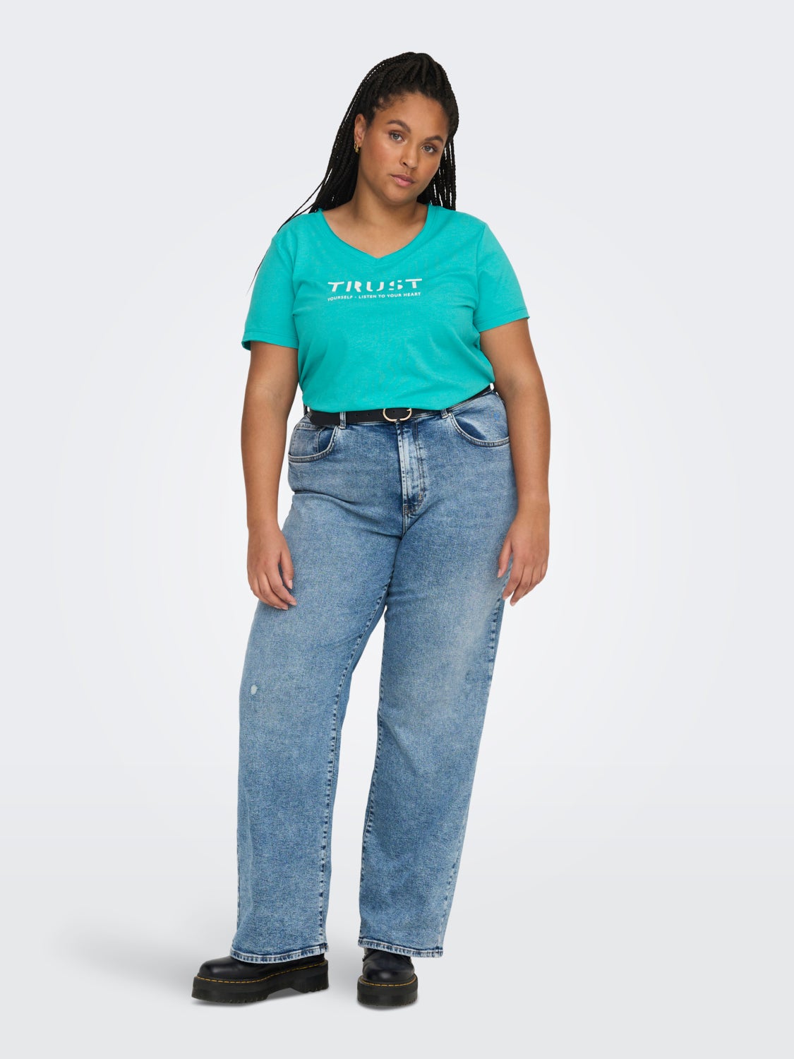 Curvy Printed v-neck T-shirt