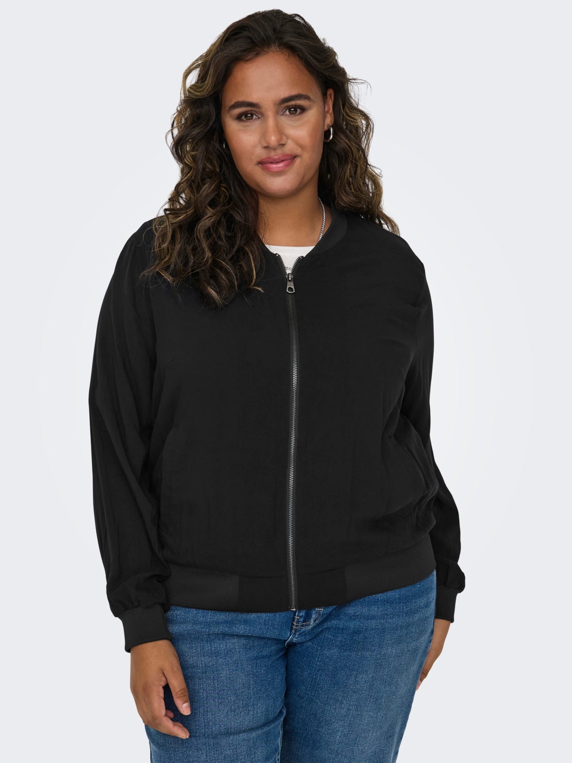 Curvy bomber jacket