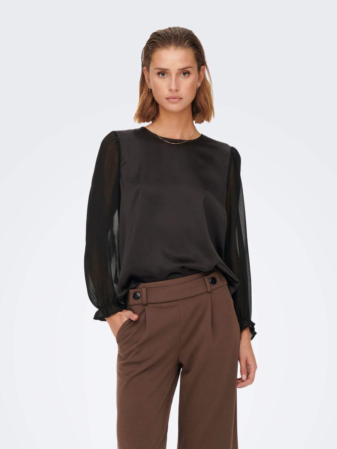 Regular Fit O-Neck Volume sleeves Top