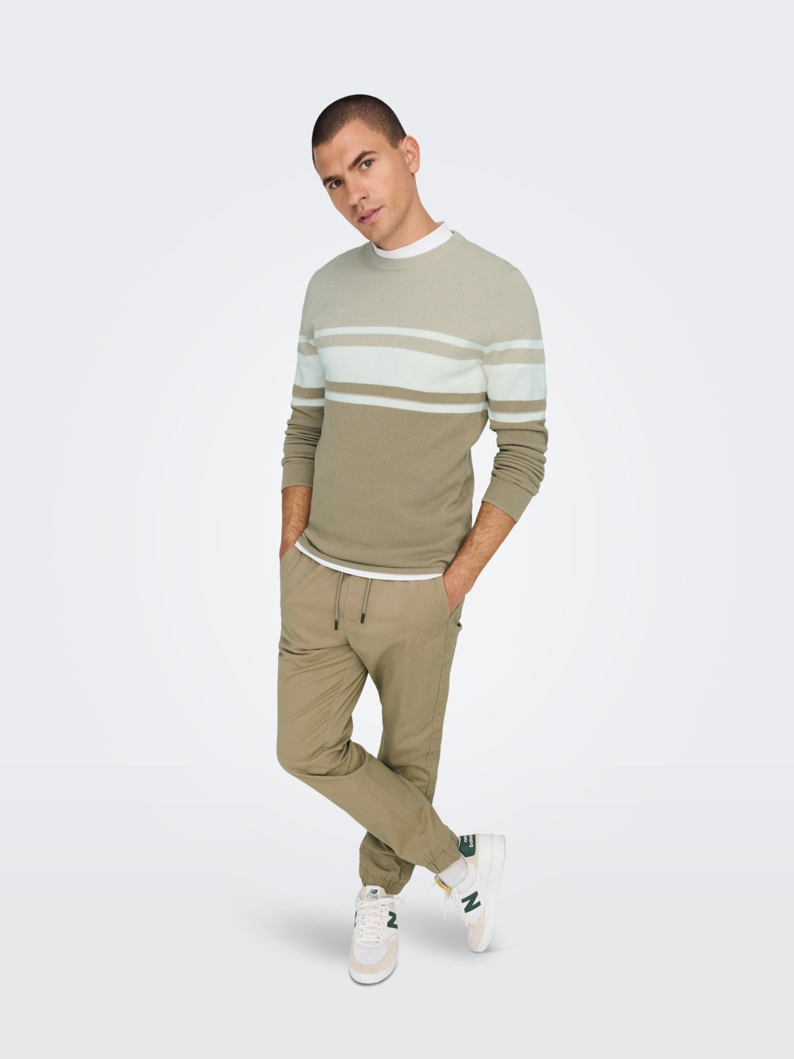 O-neck knitted pullover