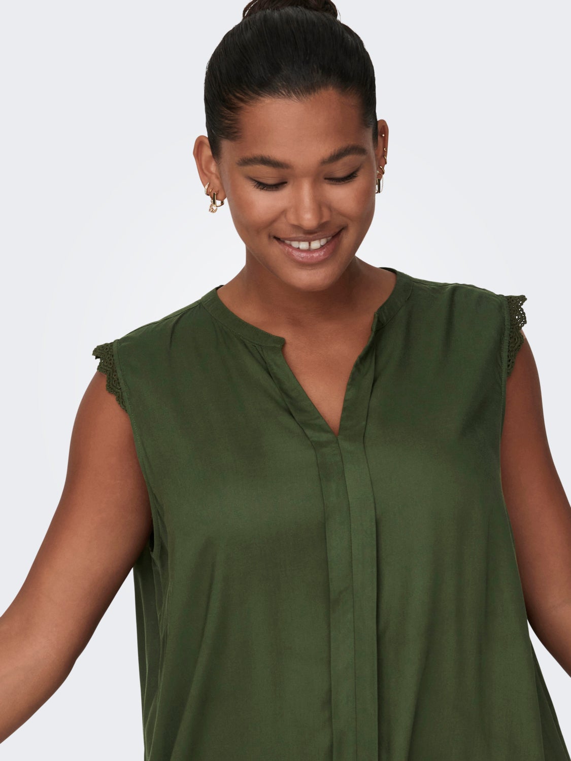 Curvy viscose fitted Sleeveless dress