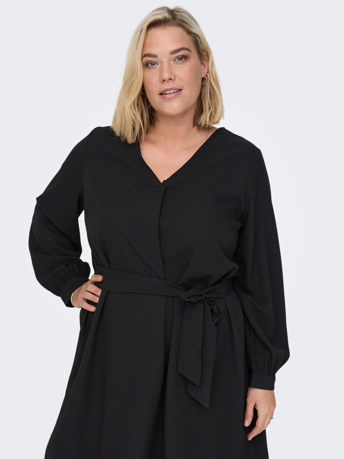 Curvy v-neck dress