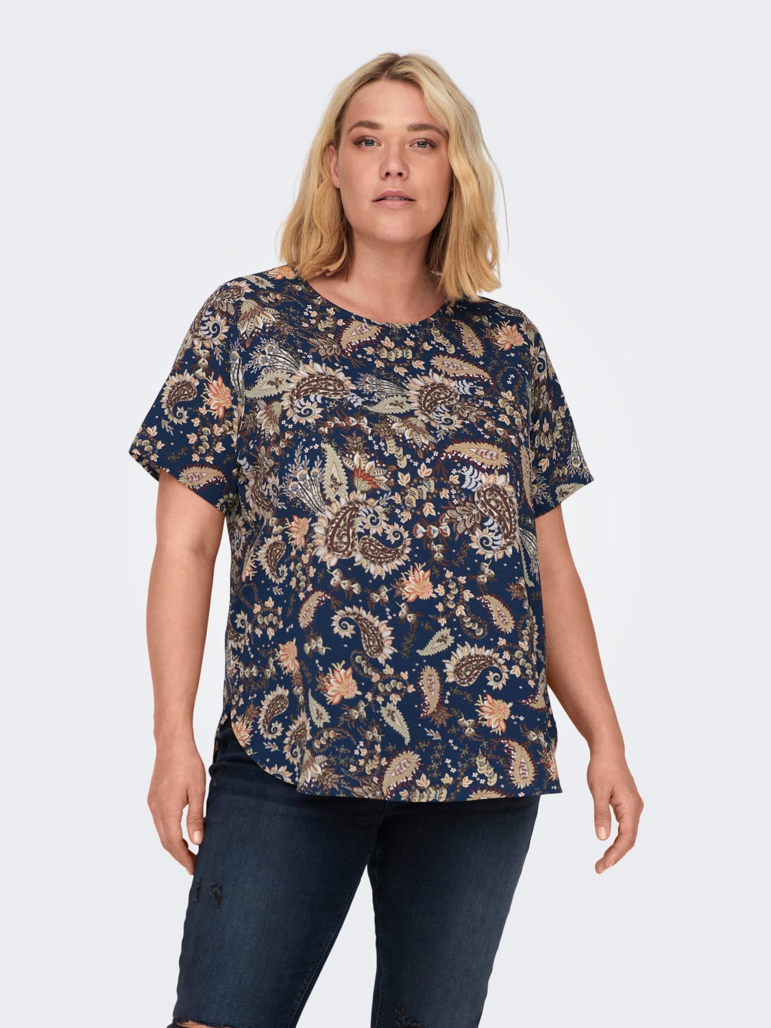 Curvy printed top