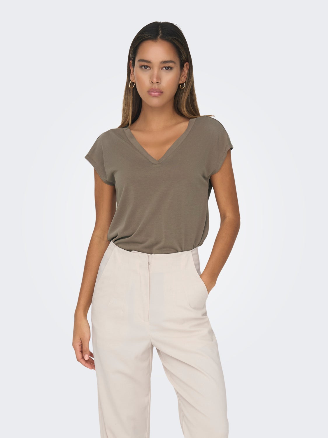 V-NECK TOP WITH SHORT SLEEVES