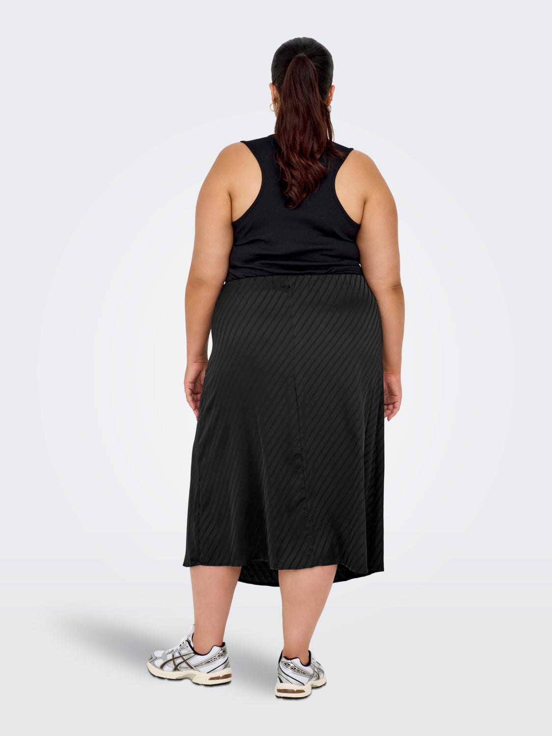 Curvy midi skirt