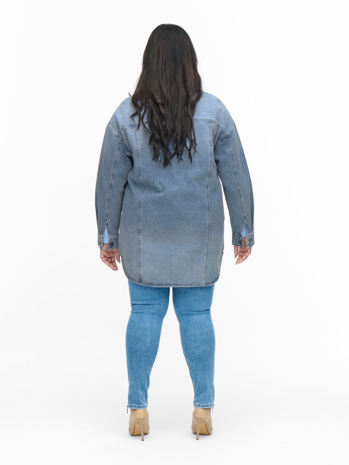Curvy long sleeved Denim shirt