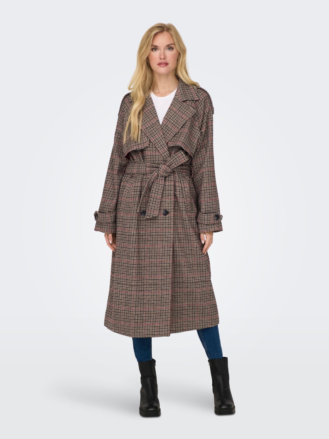 Long trenchcoat