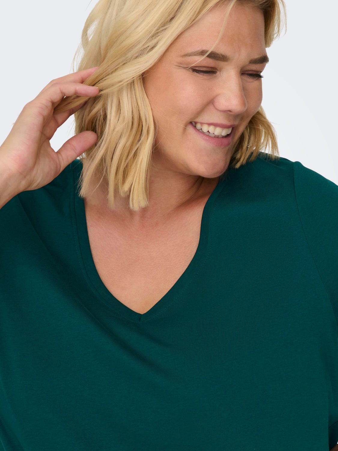 Curvy V-neck t-shirt