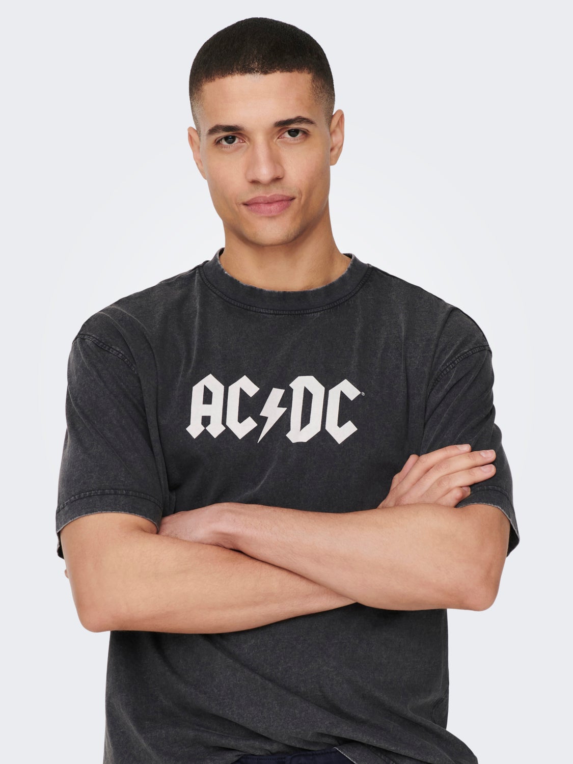 O-neck t-shirt with ACDC print
