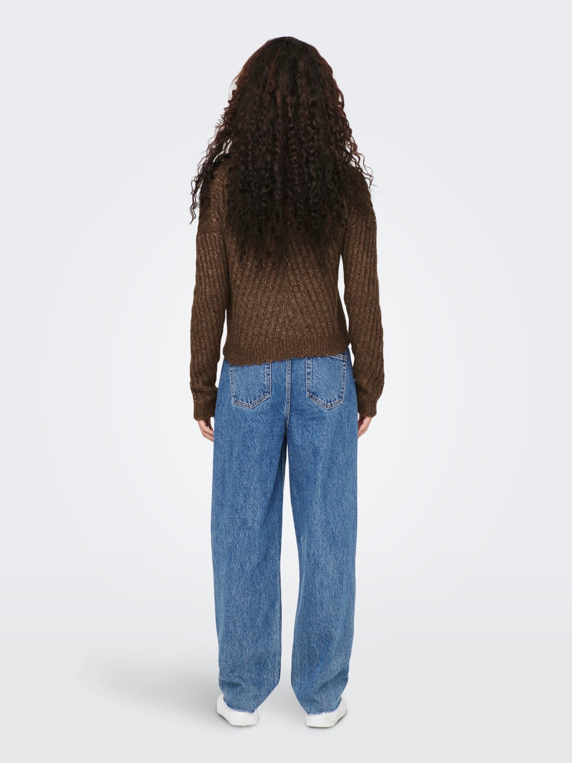 O-neck knitted pullover