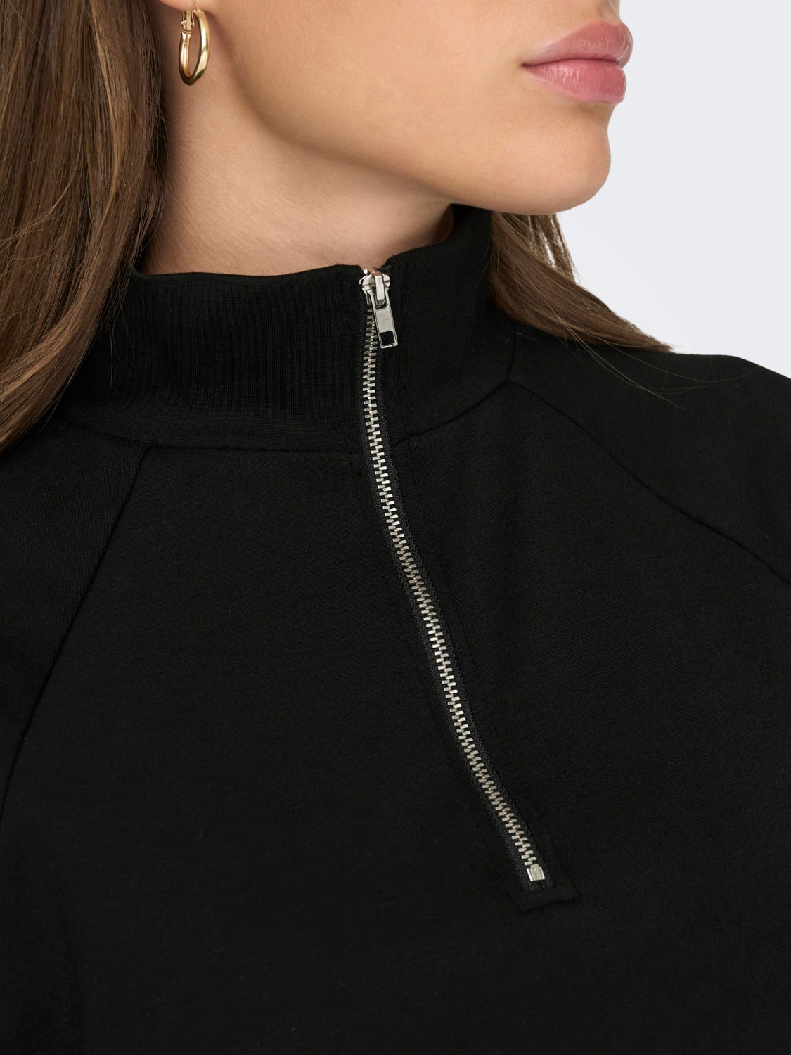 High neck sweatshirt