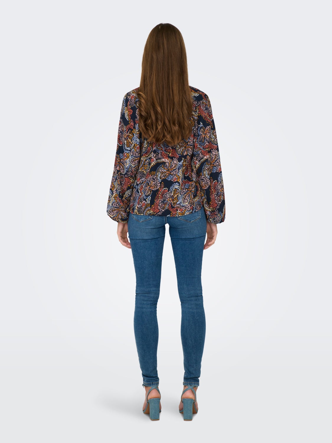 O-neck top with pattern