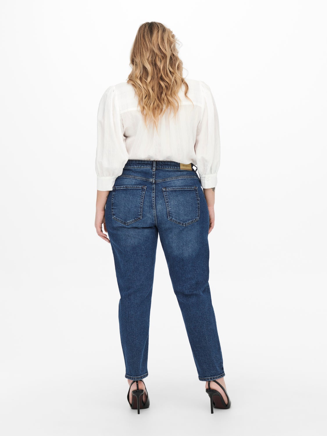 Curvy CAREneda mom jeans