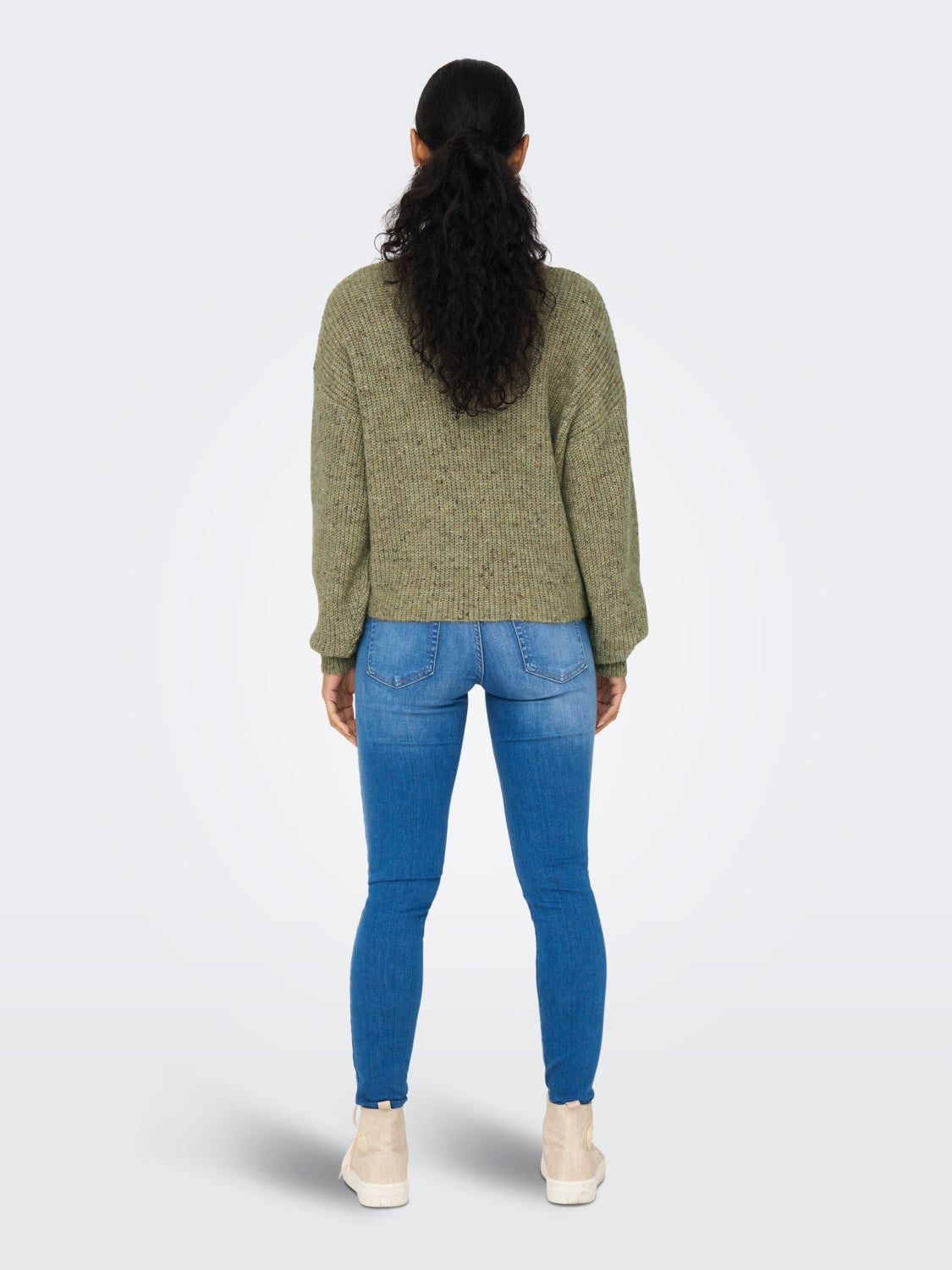 V-neck knitted pullover