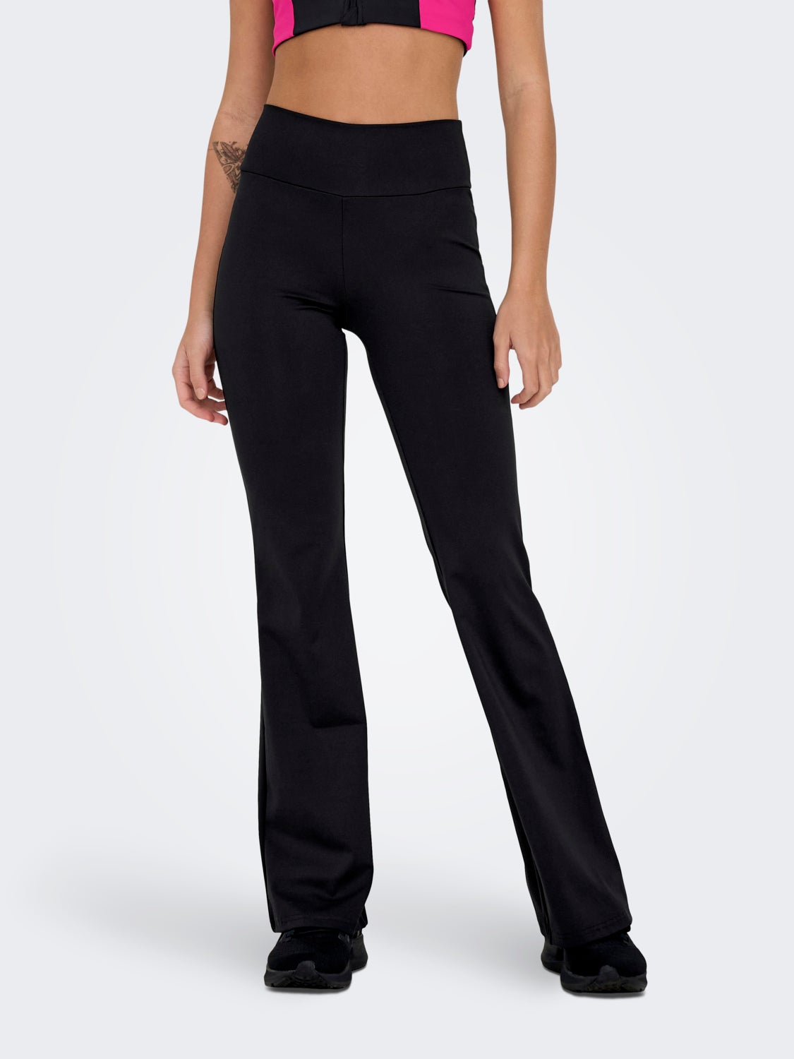 Flared fit training trousers