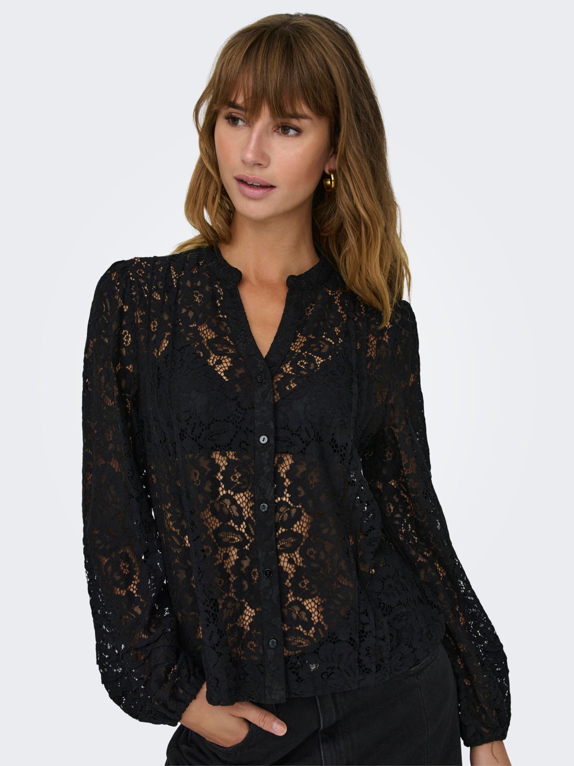 V-neck shirt with lace