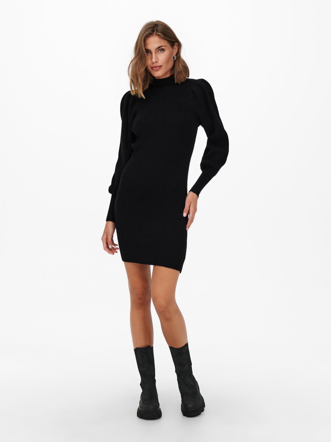 Mini knit dress with long sleeves