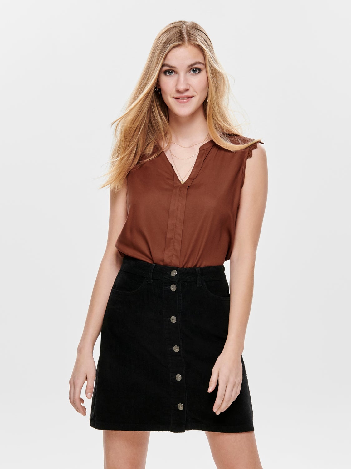 Detailed Sleeveless Top