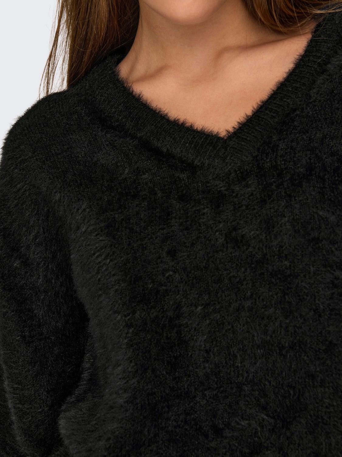V-neck knitted pullover