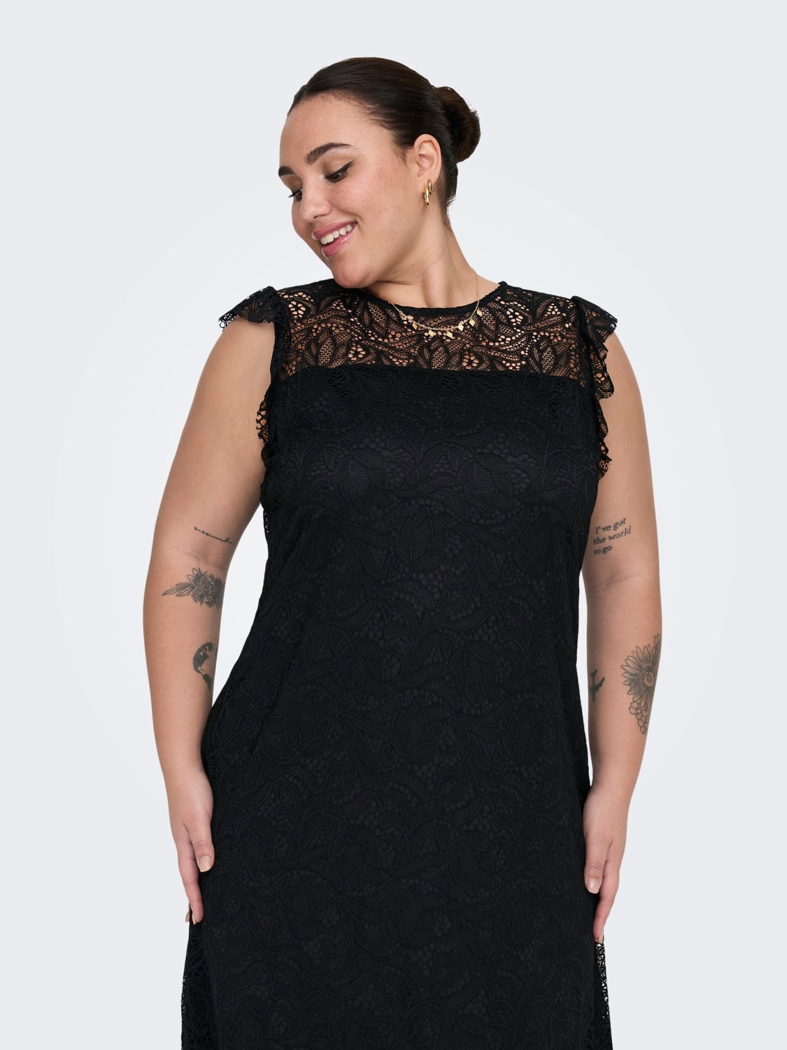 Curvy lace detail dress