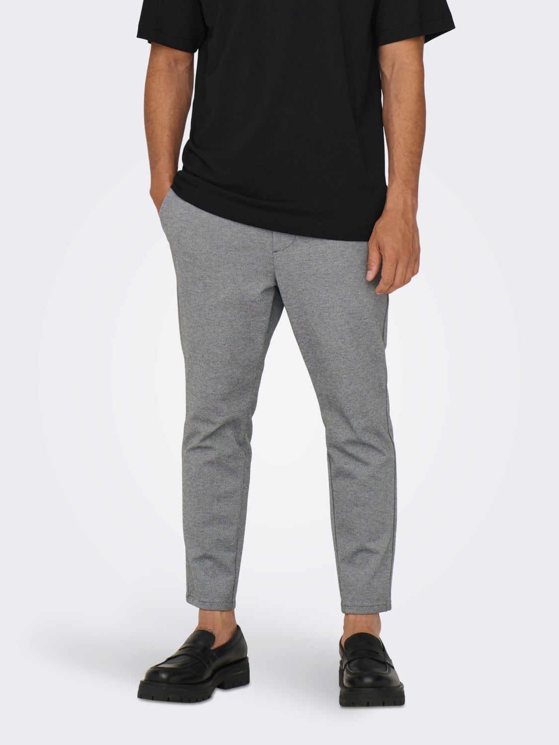 Cropped sweat pants