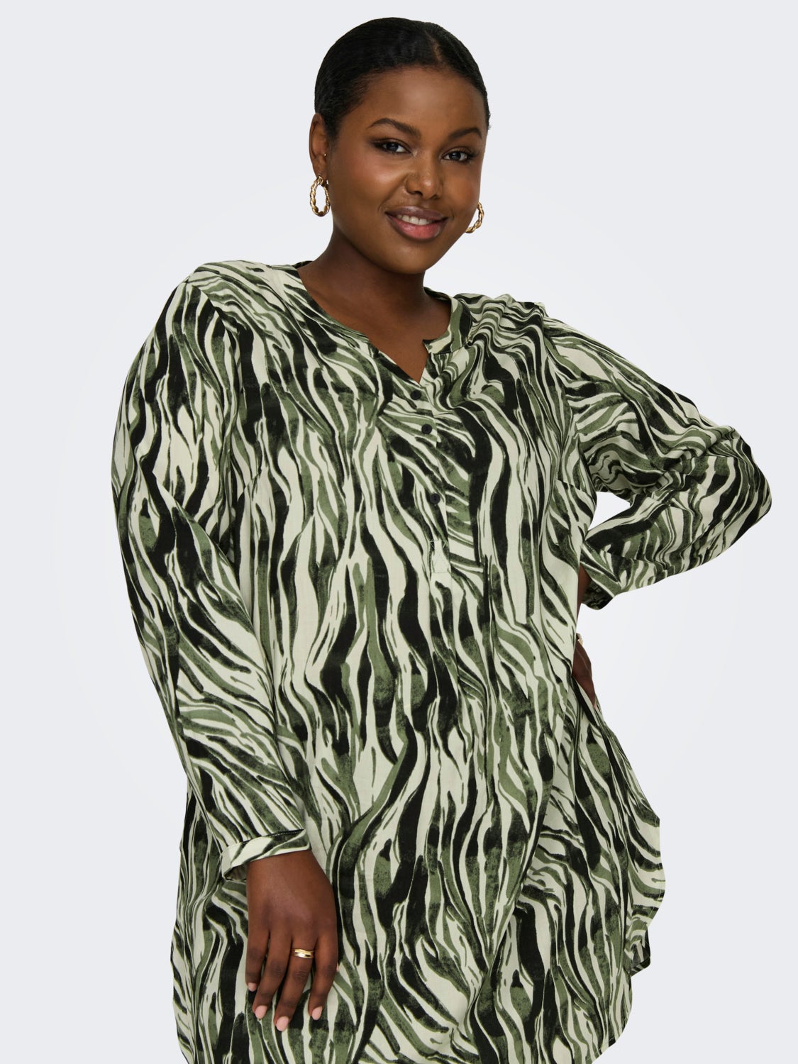 Curvy tunic shirt