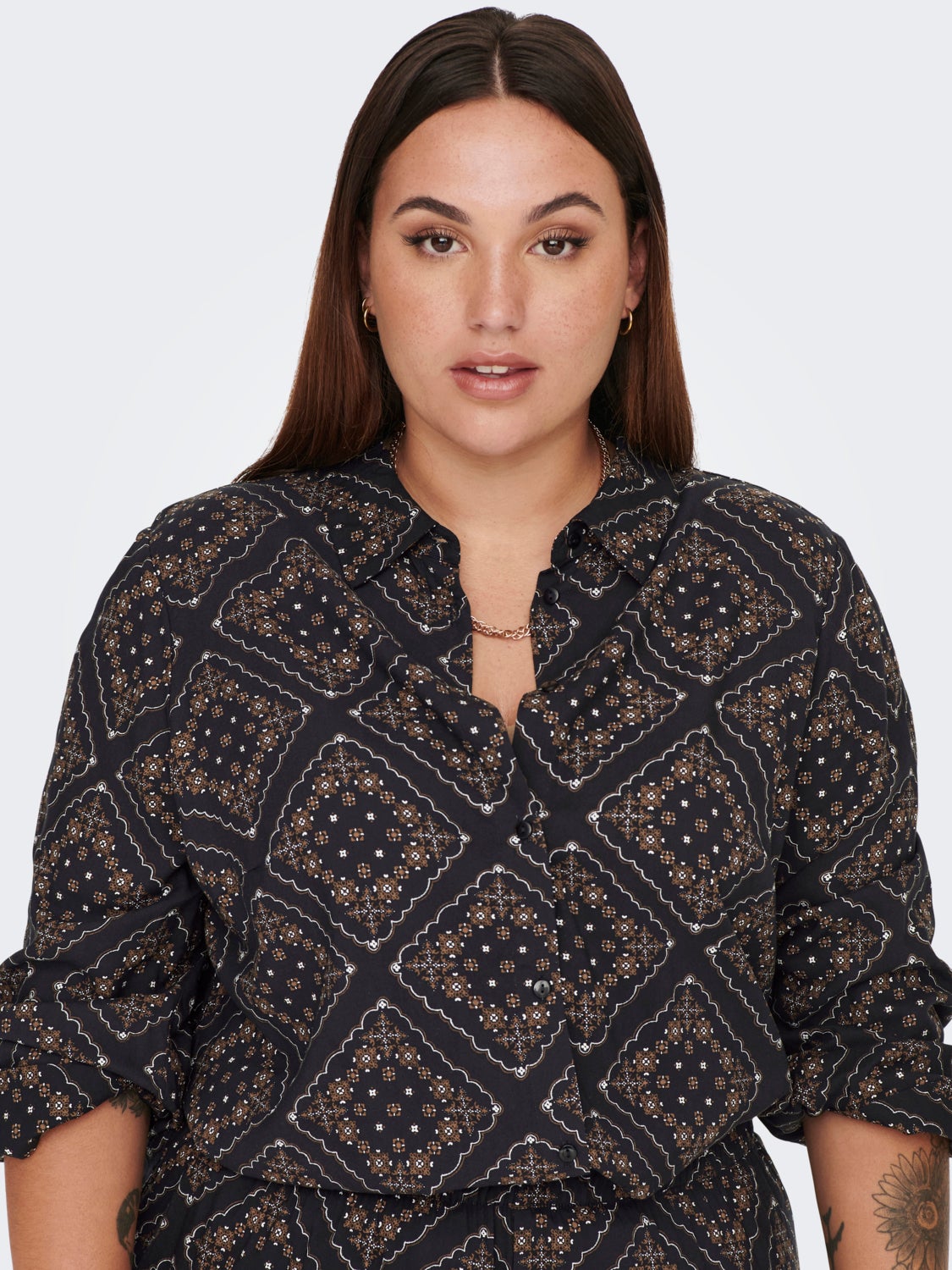 Curvy Patterned Shirt