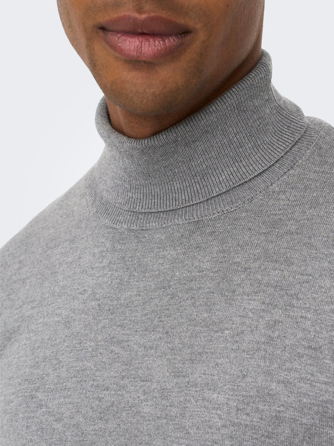 Roll neck knitted pullover