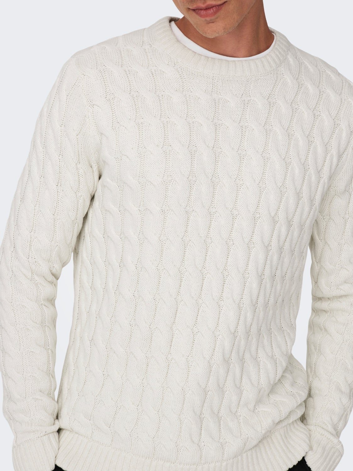 Crew neck knitted pullover