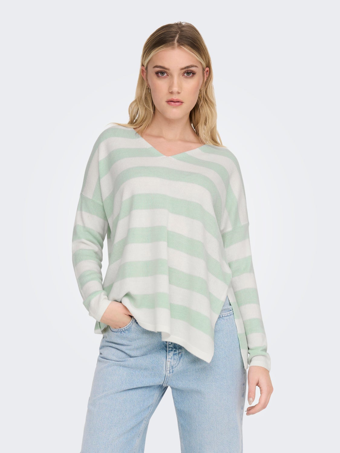 V-neck Knitted Pullover