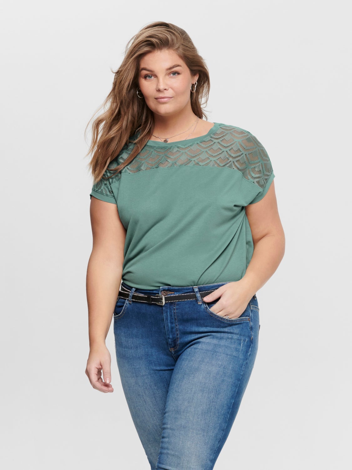 Curvy lace detail Top