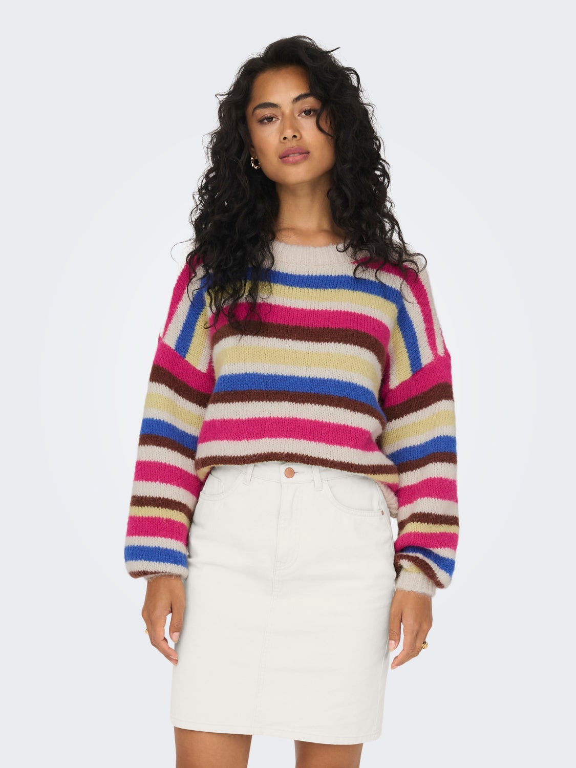 O-neck knitted pullover