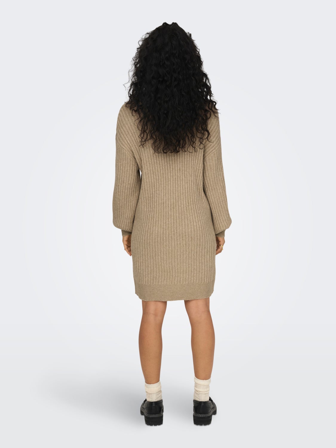 Mini o-neck knitted dress